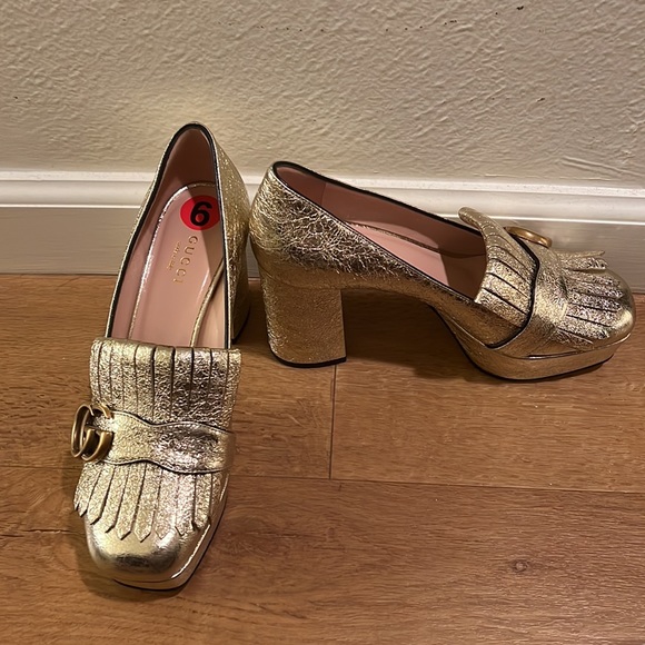 Gucci Gold Marmont Platino Double G Fringe Leather Platform Pumps - Picture 2 of 4